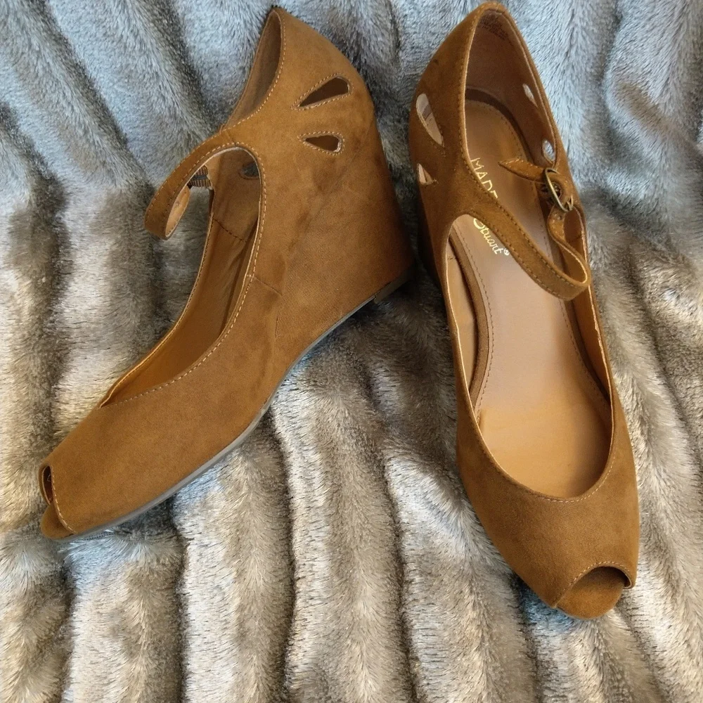 Madeline‎ women's wedges
